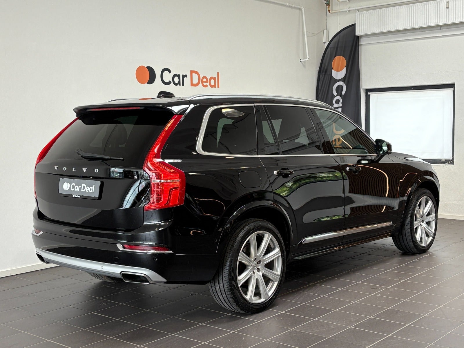Sort Volvo XC90 fra 2017