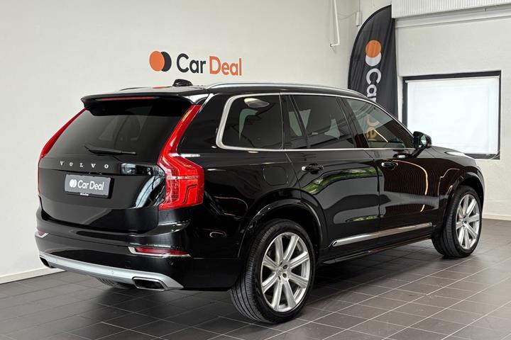 Sort Volvo XC90 fra 2017