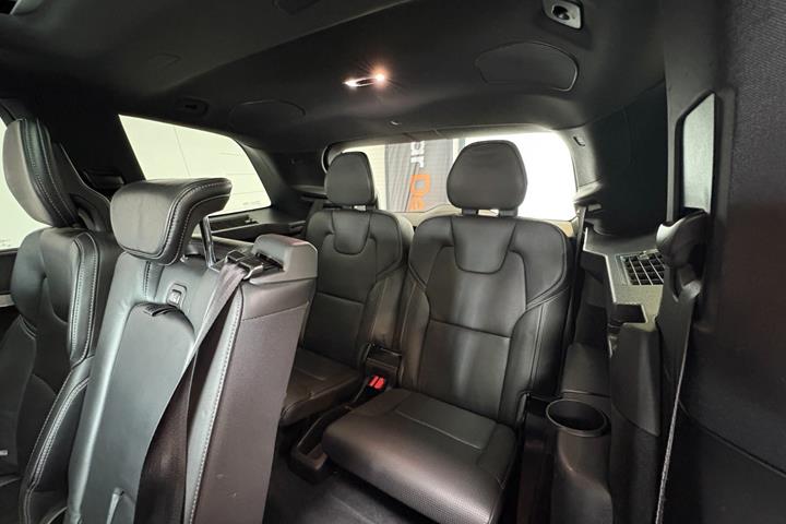 Sort Volvo XC90 fra 2017