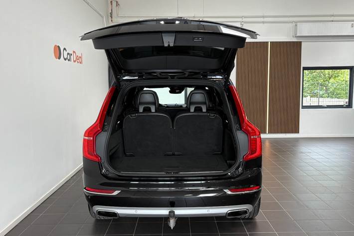 Sort Volvo XC90 fra 2017