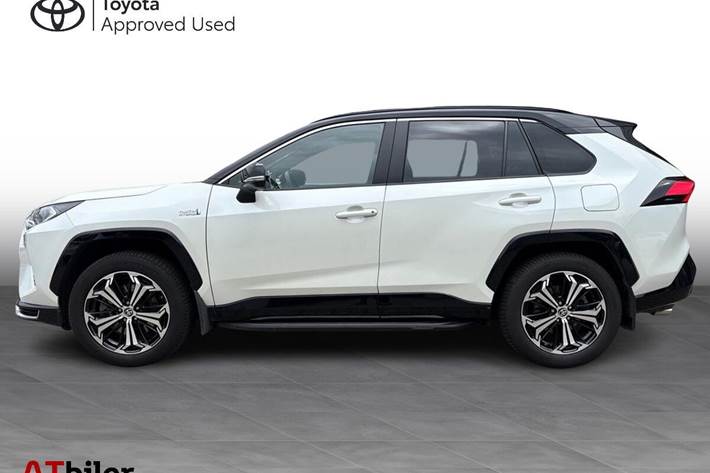 Hvid Toyota RAV4 Plug-in fra 2021