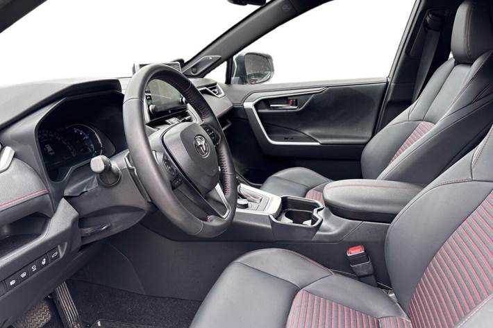 Hvid Toyota RAV4 Plug-in fra 2021
