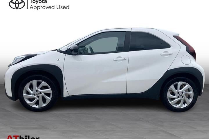 Hvid Toyota Aygo X fra 2025