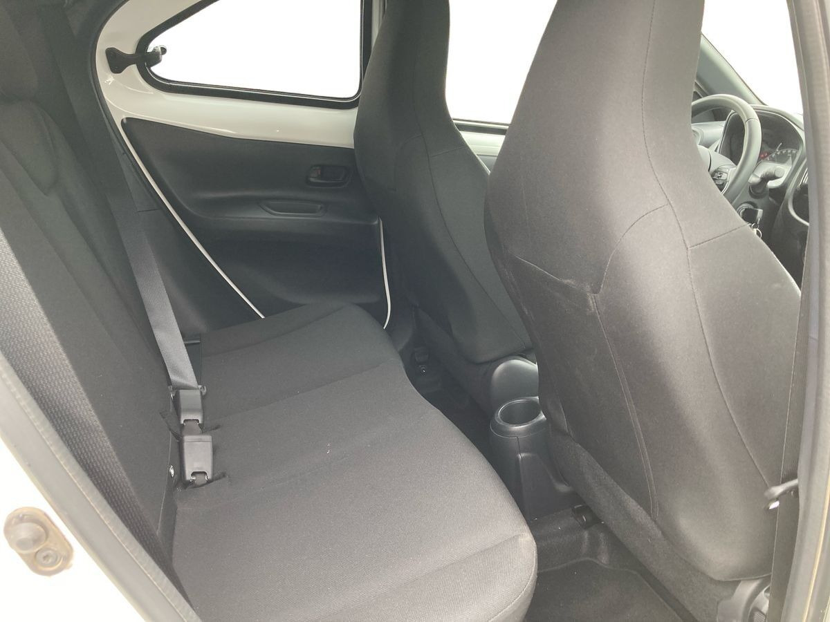Hvid Toyota Aygo X fra 2025