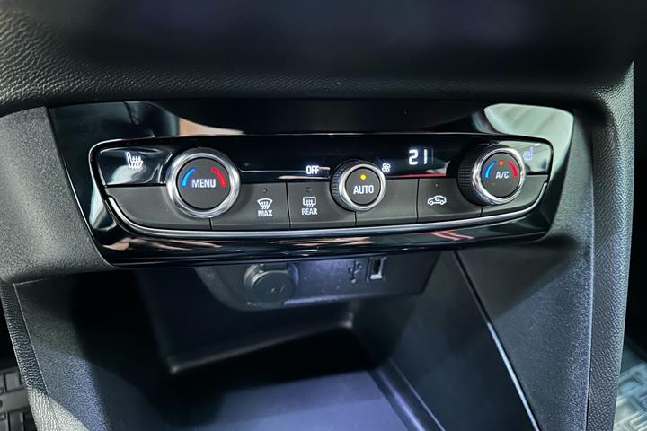 Rød Opel Corsa-e fra 2023