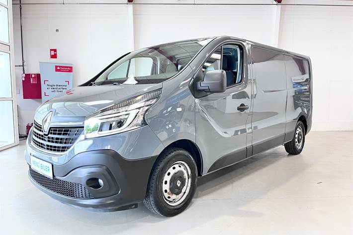 Grå Renault Trafic fra 2019