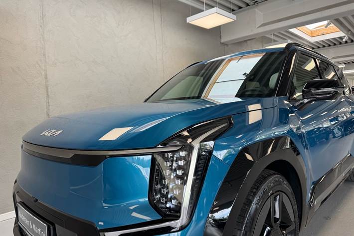 Blå Kia EV9 fra 2026