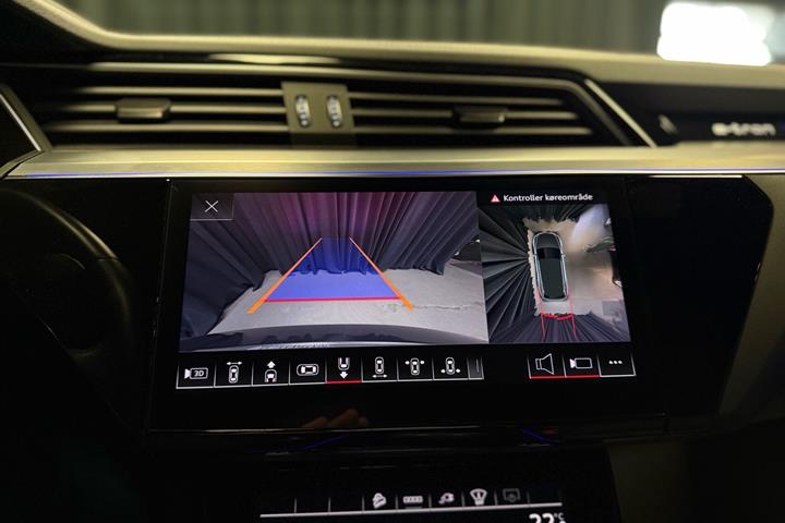 Grå Audi e-tron S fra 2022