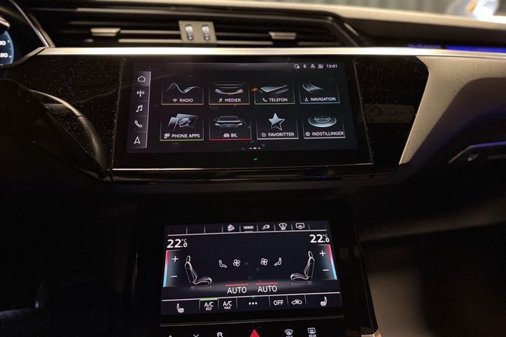Grå Audi e-tron S fra 2022