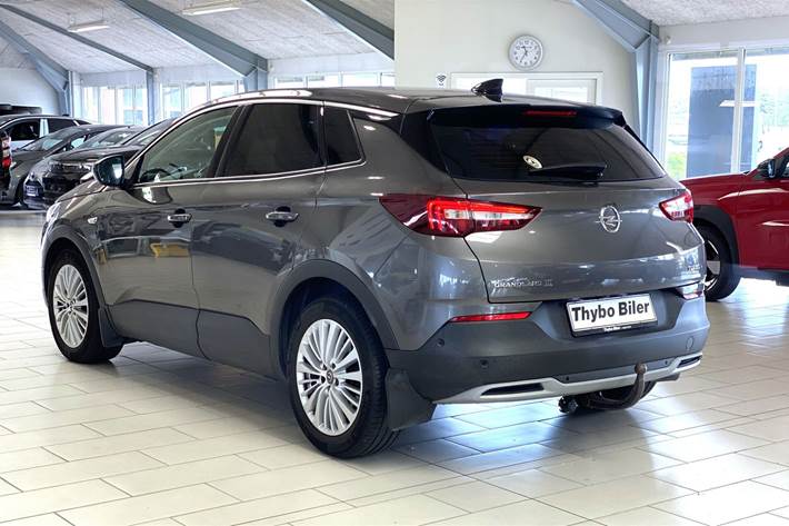 Grå Opel Grandland X fra 2018