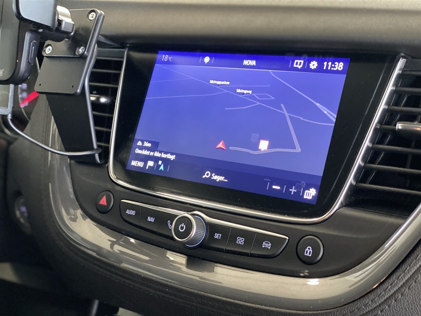 Grå Opel Grandland X fra 2018