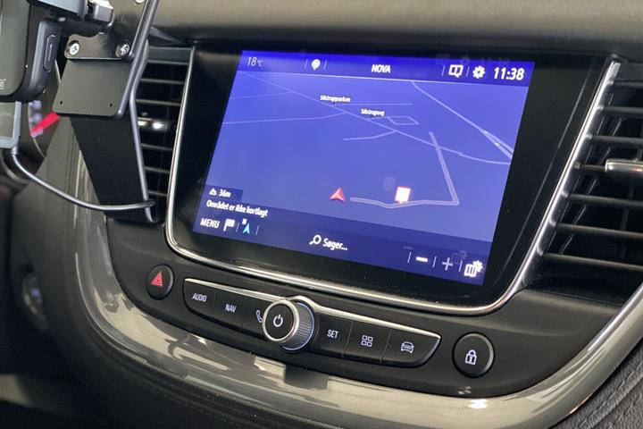 Grå Opel Grandland X fra 2018