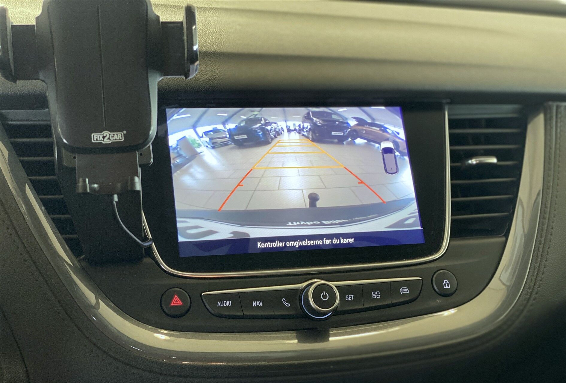 Grå Opel Grandland X fra 2018