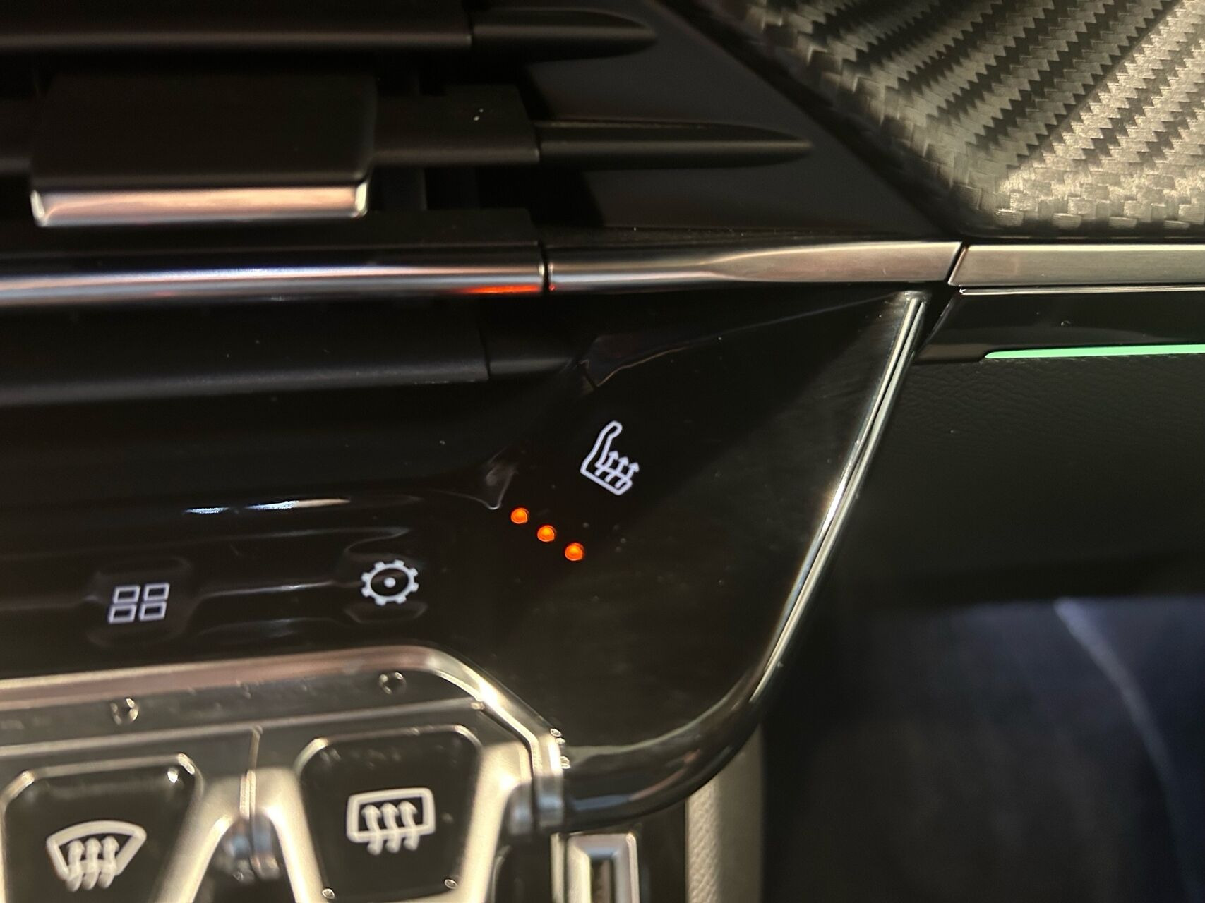 Hvid Peugeot 2008 fra 2022