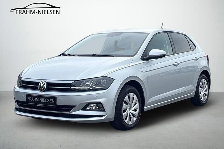 Grå VW Polo fra 2021 set udefra