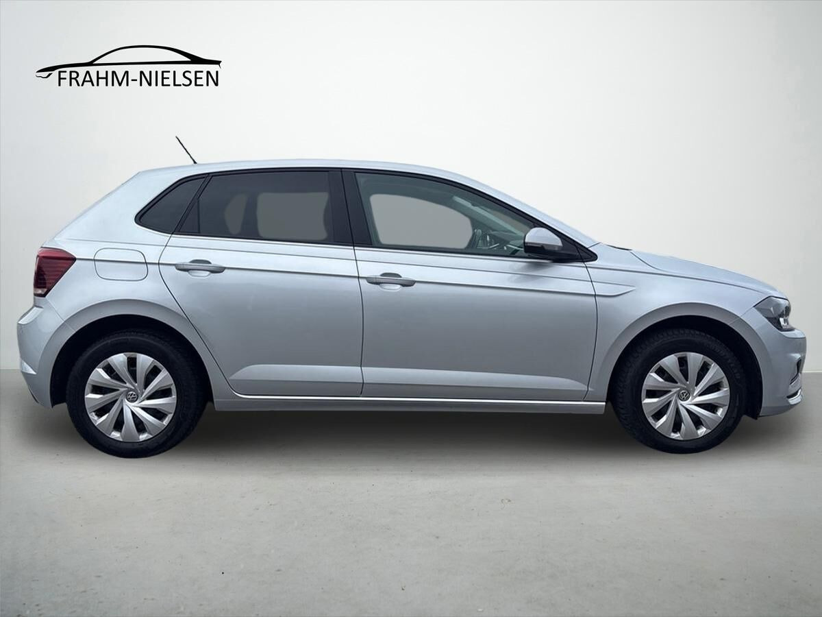 Grå VW Polo fra 2021