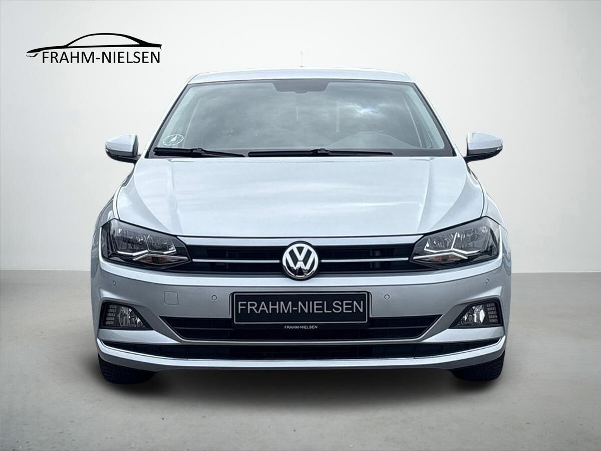 Grå VW Polo fra 2021
