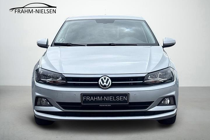 Grå VW Polo fra 2021