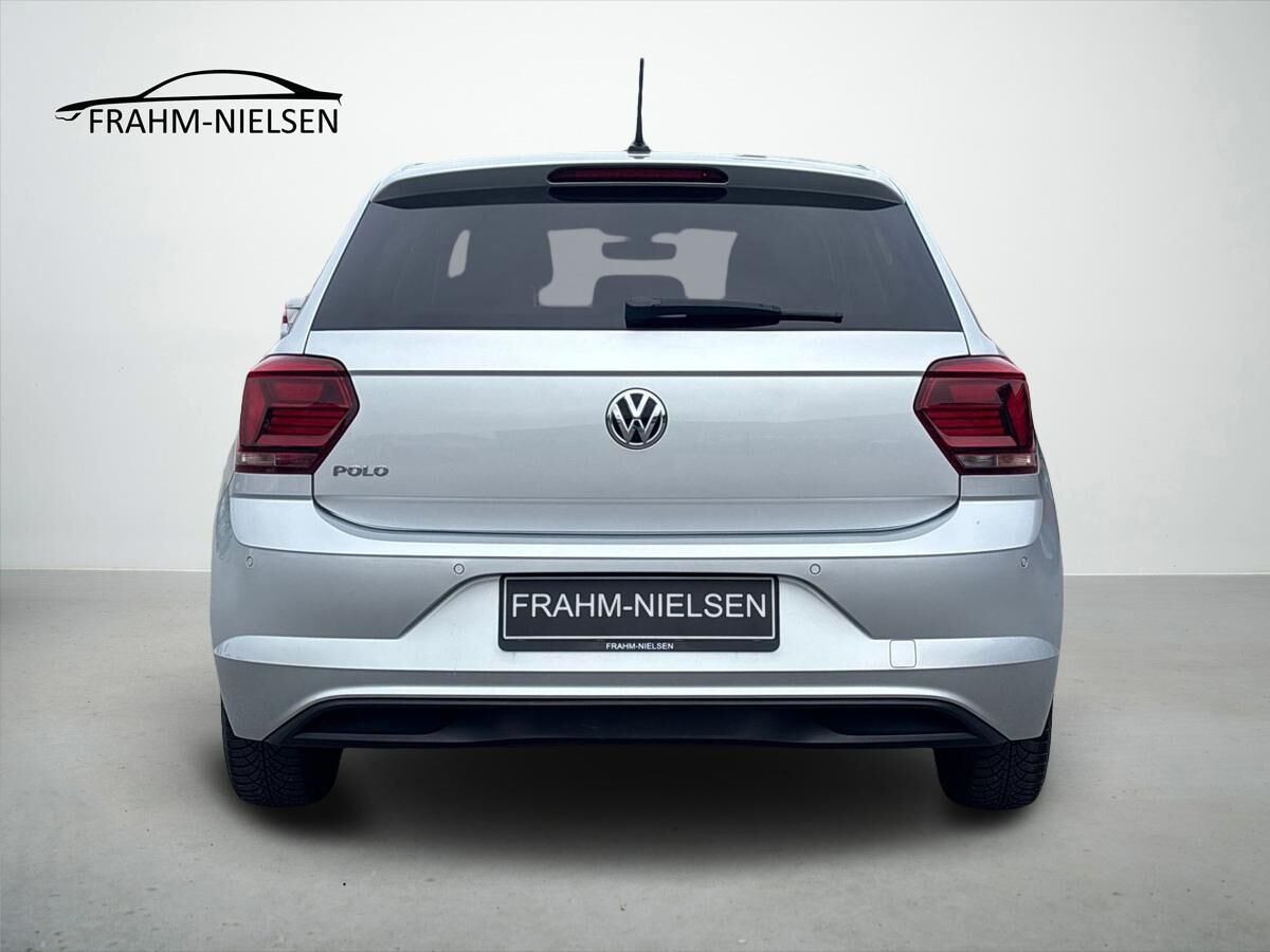 Grå VW Polo fra 2021