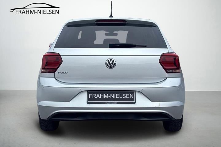 Grå VW Polo fra 2021
