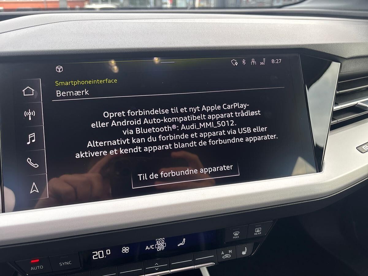 Grå Audi Q4 fra 2024