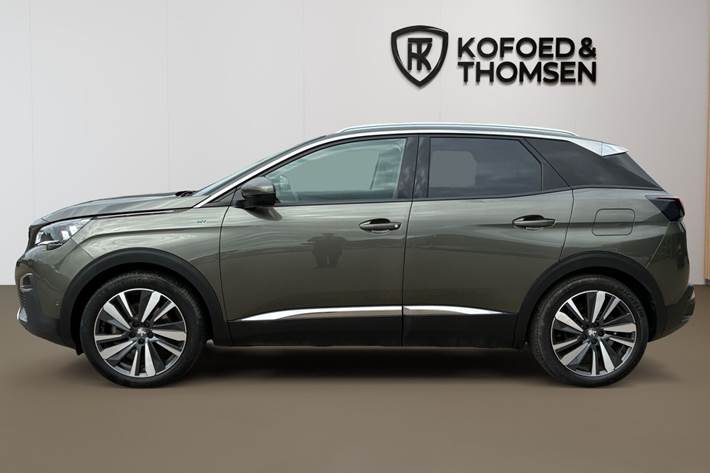 Grå Peugeot 3008 fra 2020