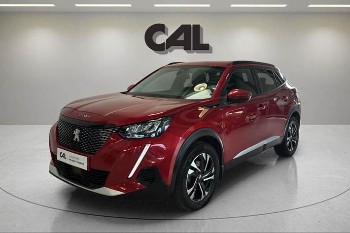 Rød Peugeot 2008 fra 2021