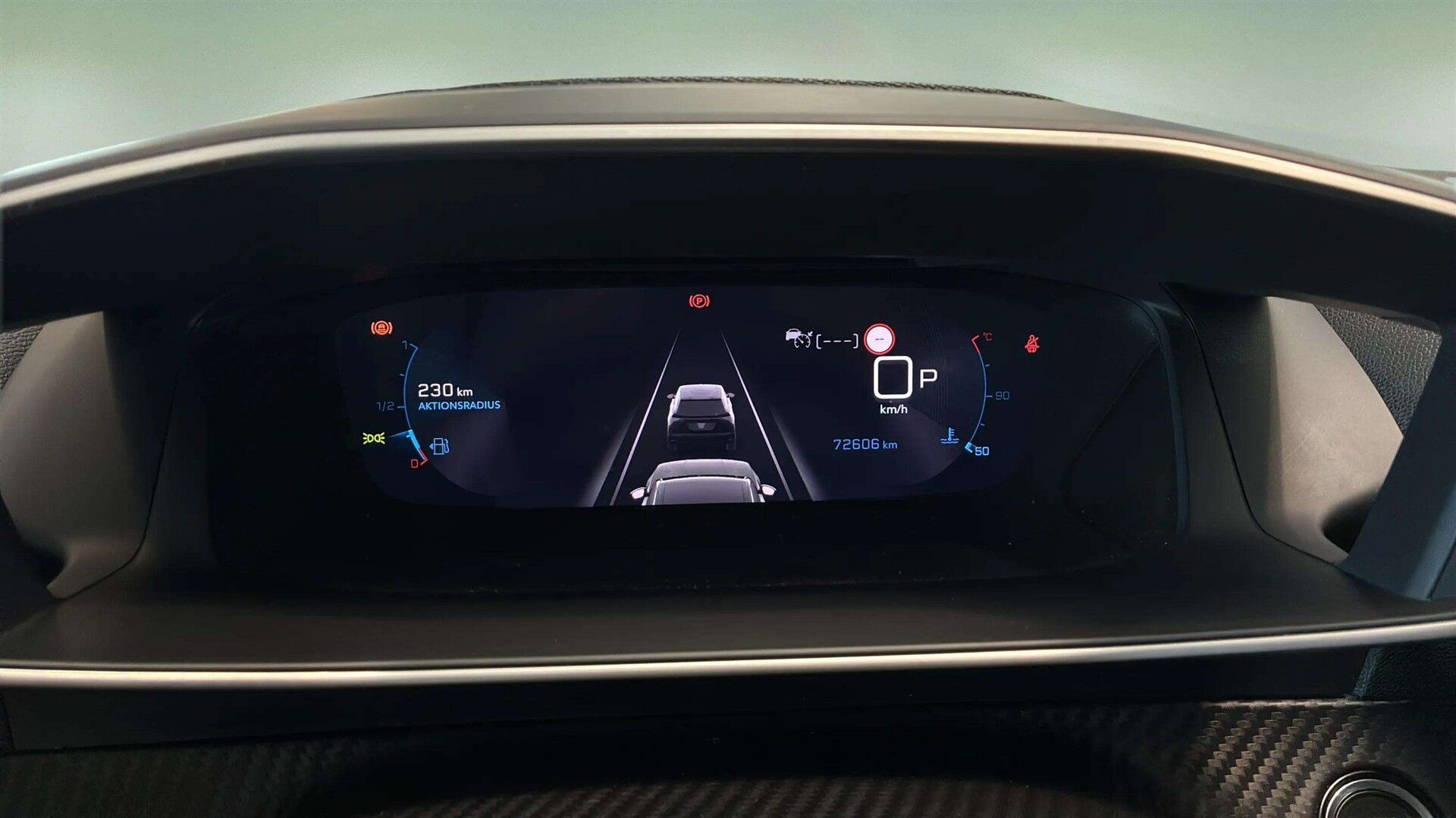 Rød Peugeot 2008 fra 2021