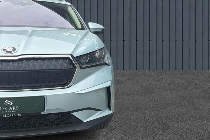 Grøn Skoda Enyaq fra 2022