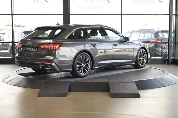 Grå Audi A6 fra 2021