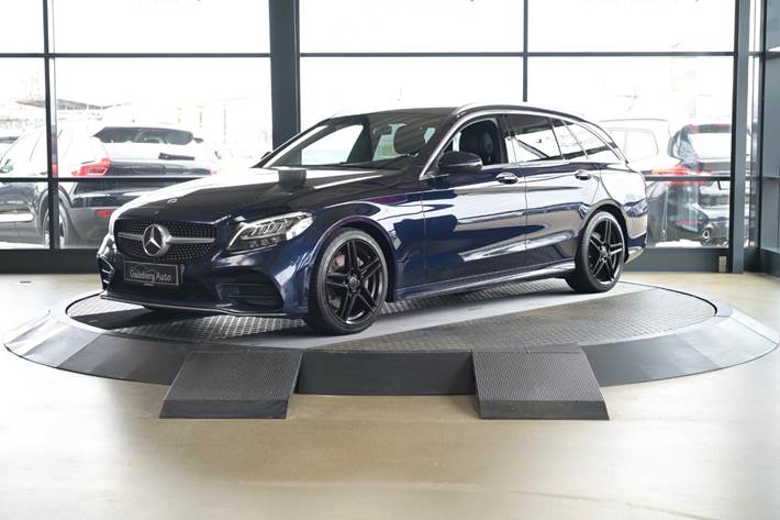 Blå Mercedes C220 d fra 2019