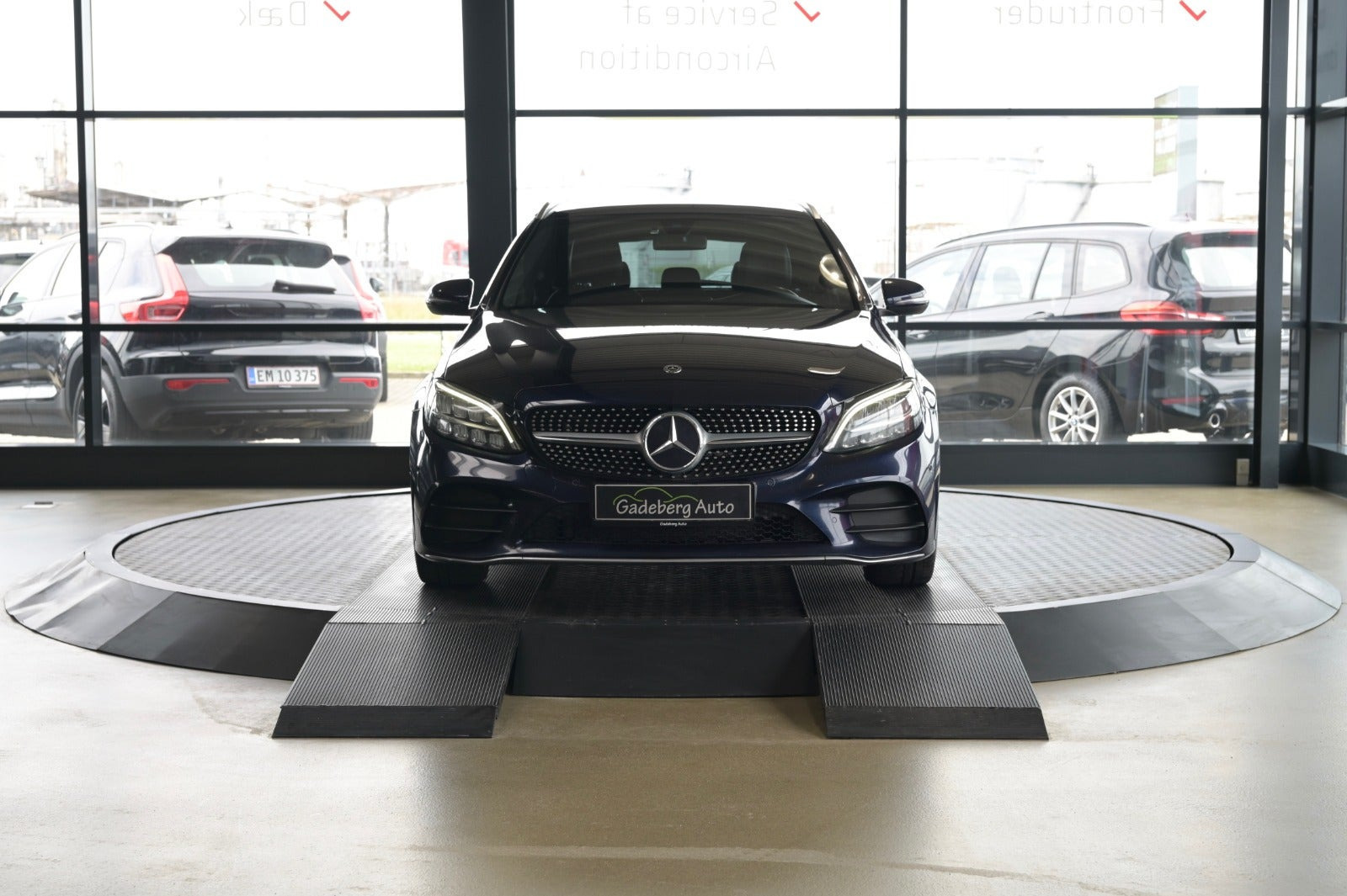 Blå Mercedes C220 d fra 2019