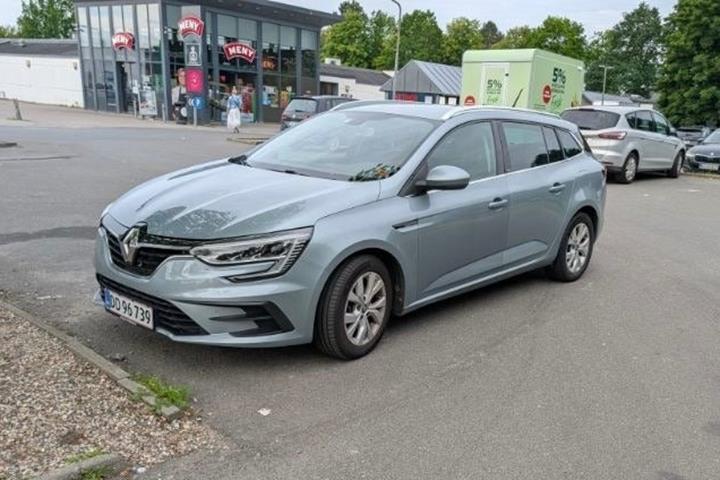 Sølv Renault Megane IV fra 2020 set udefra