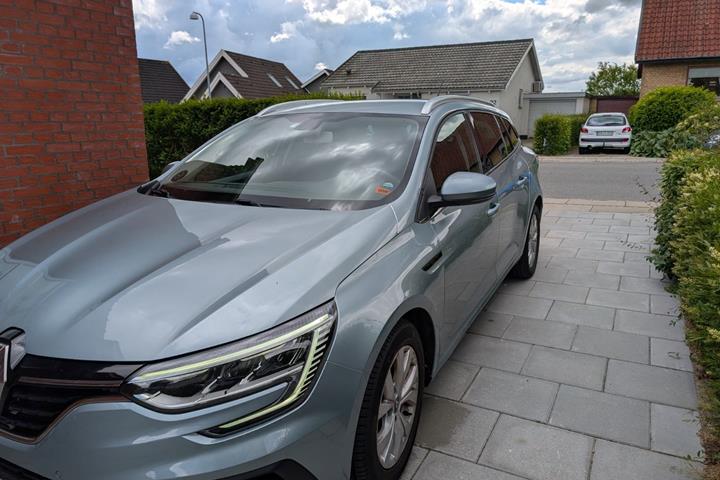 Sølv Renault Megane IV fra 2020