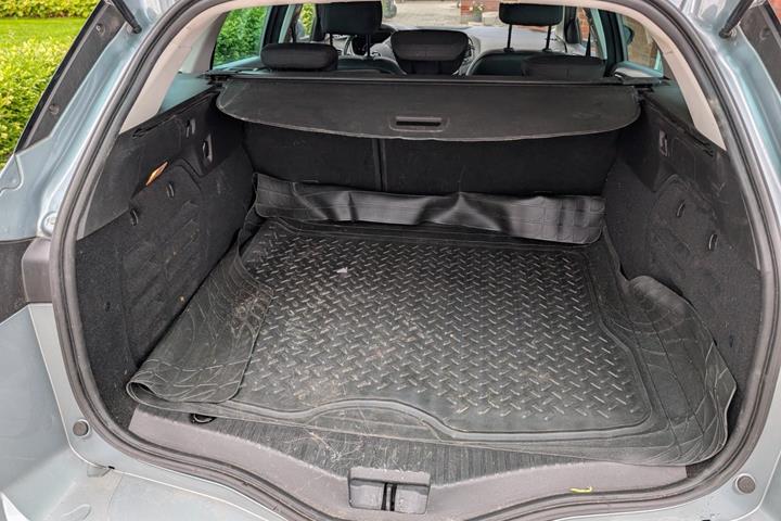 Sølv Renault Megane IV fra 2020