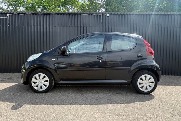 undefined Peugeot 107 fra 2012