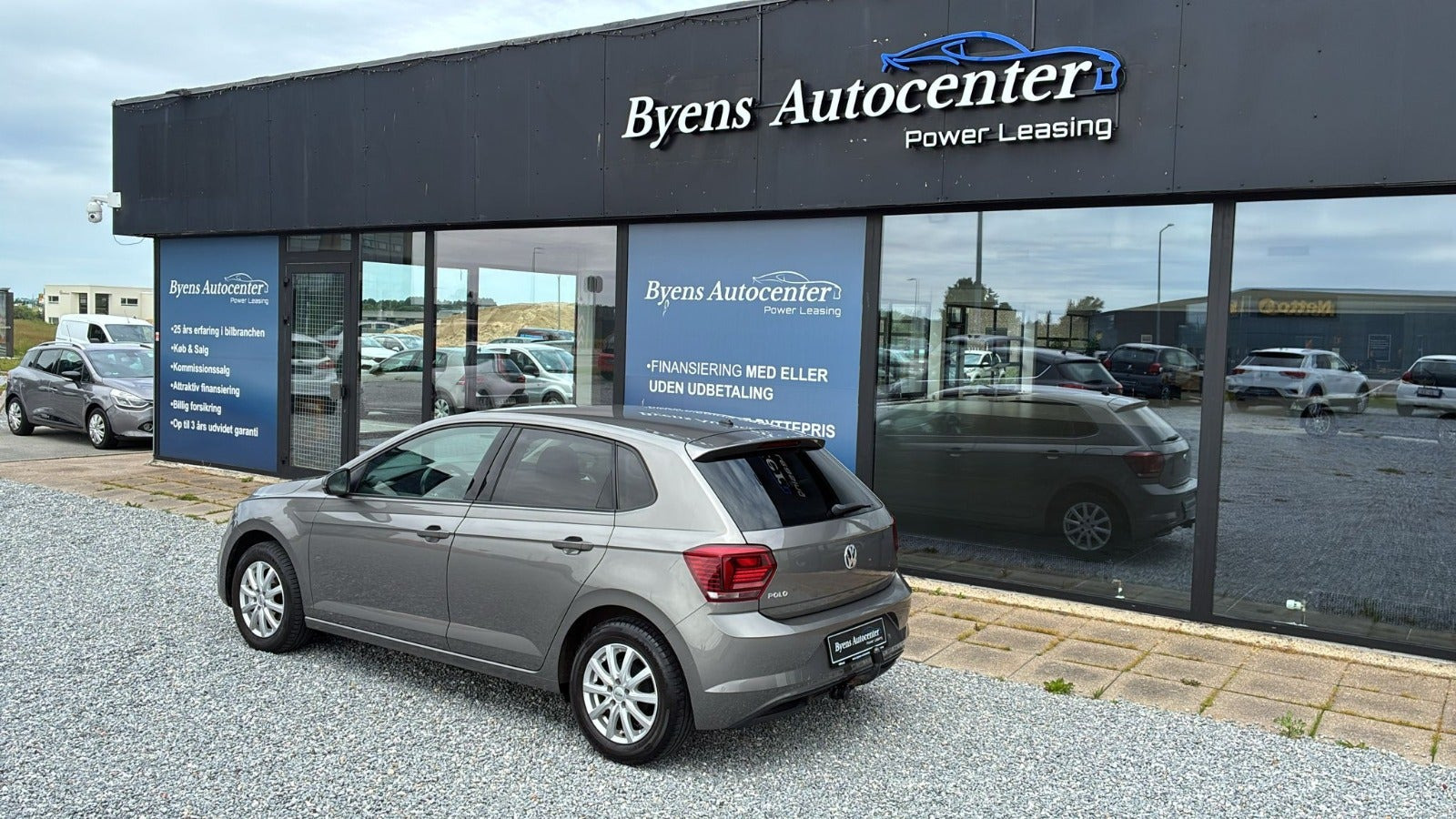 Grå VW Polo fra 2019