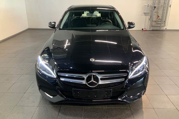 Sort Mercedes C220 d fra 2017