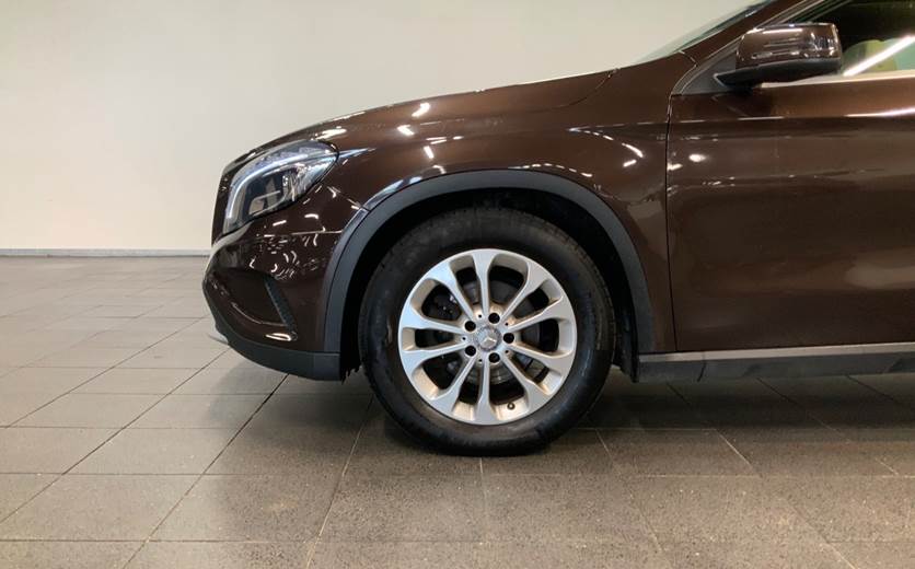 Mercedes GLA220
