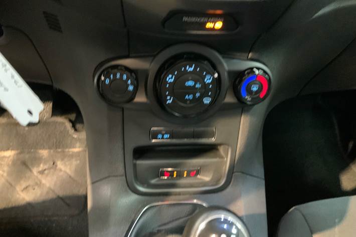 Hvid Ford Fiesta fra 2013