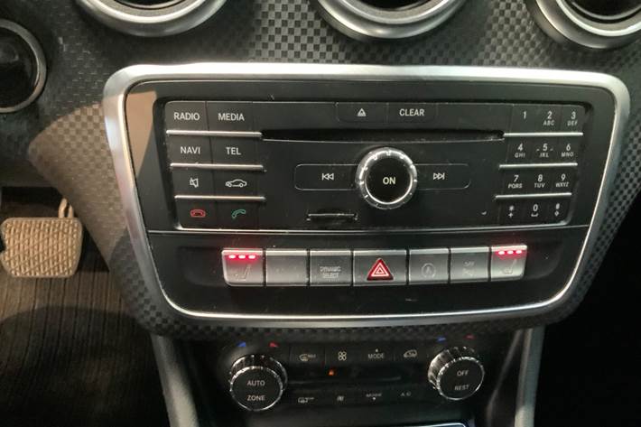 Sort Mercedes A180 d fra 2016