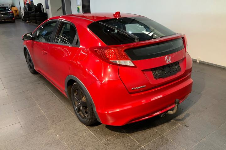 Rød Honda Civic fra 2012