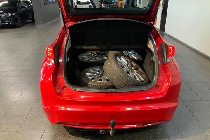 Rød Honda Civic fra 2012