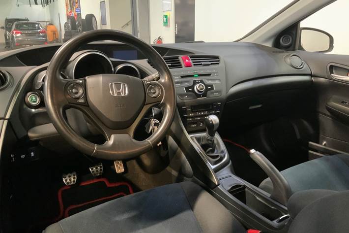 Rød Honda Civic fra 2012
