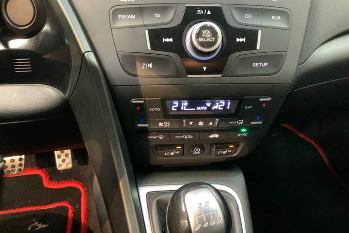 Rød Honda Civic fra 2012