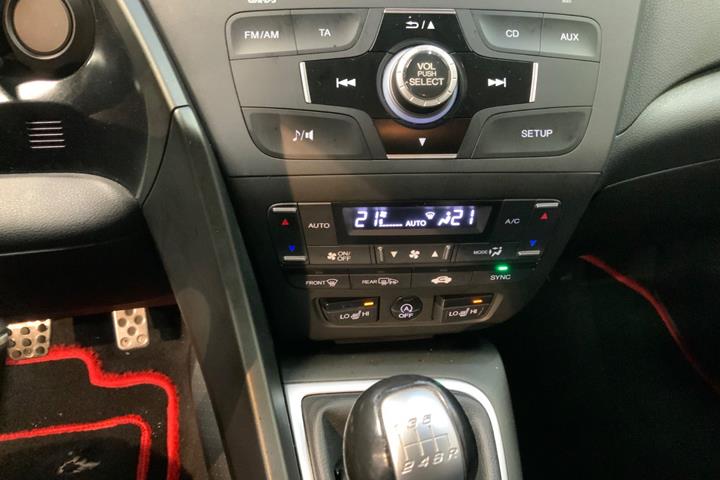 Rød Honda Civic fra 2012