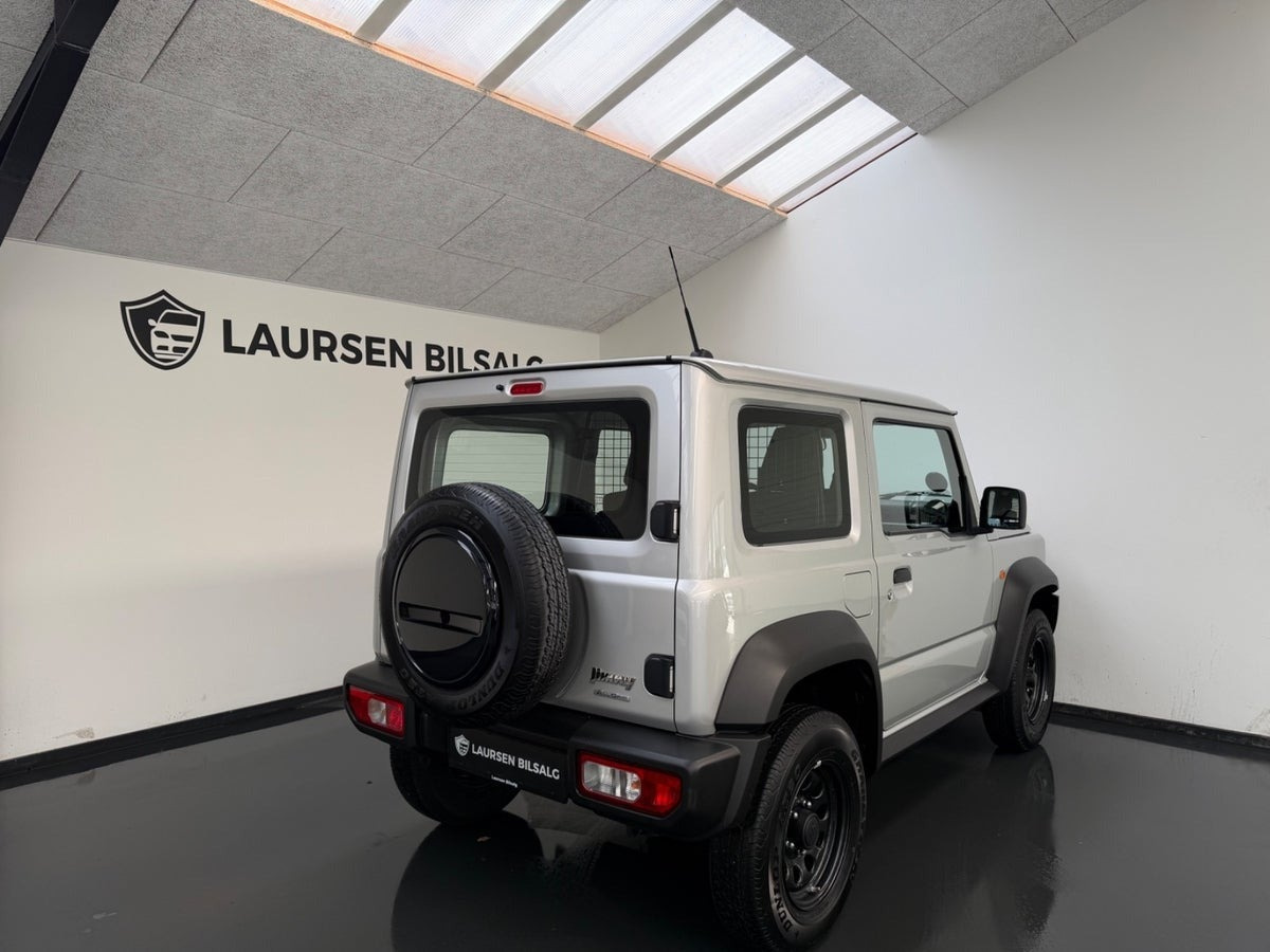 Sølv Suzuki Jimny fra 2021