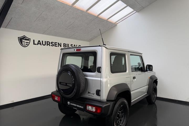 Sølv Suzuki Jimny fra 2021
