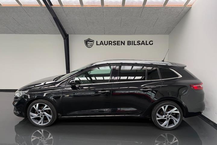 Sort Renault Megane IV fra 2016