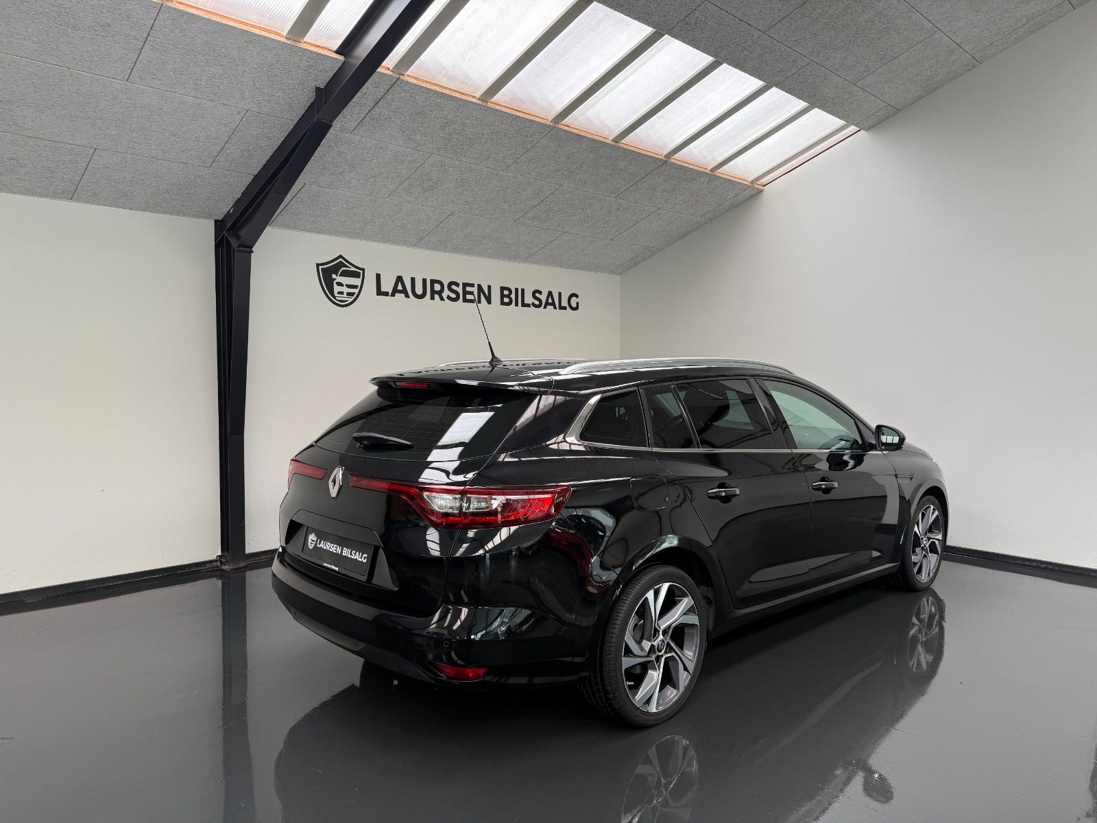 Sort Renault Megane IV fra 2016